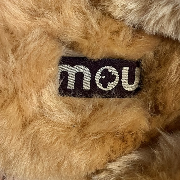 Mou Slippers - Picture 2 of 6